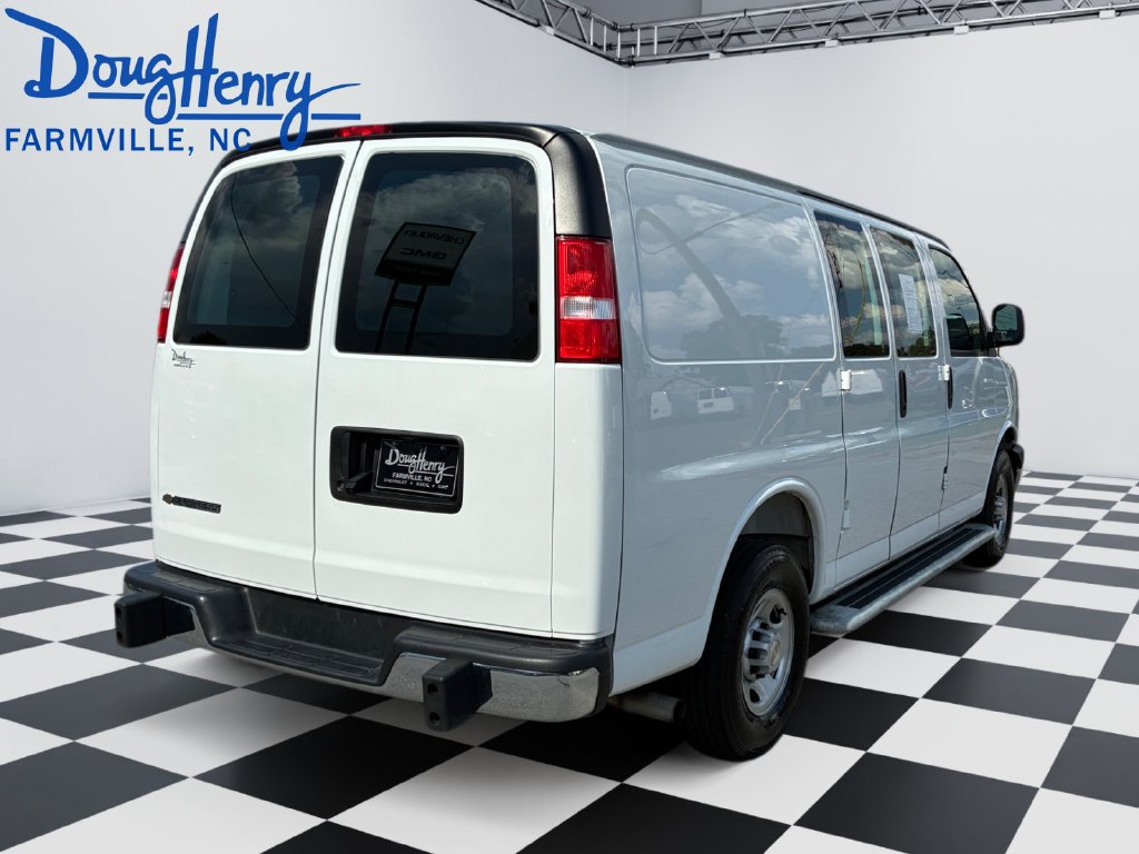 Used 2025 Chevrolet Express 2500 w/ Driver Convenience Package RWD image 5
