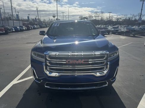 Used 2023 GMC Acadia SLE w/ Driver Convenience Package image 2