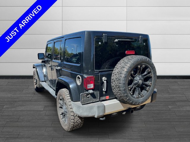 Used 2014 Jeep Wrangler Unlimited Sahara w/ Connectivity Group AWD/4WD image 5