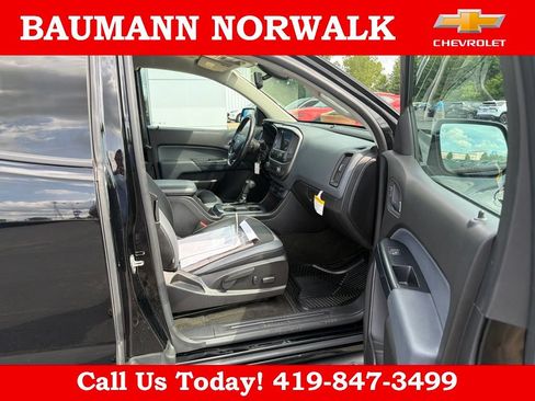 Used 2017 Chevrolet Colorado Z71 AWD/4WD image 45
