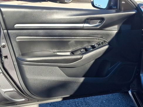 Used 2023 Nissan Altima 2.5 SL FWD image 14