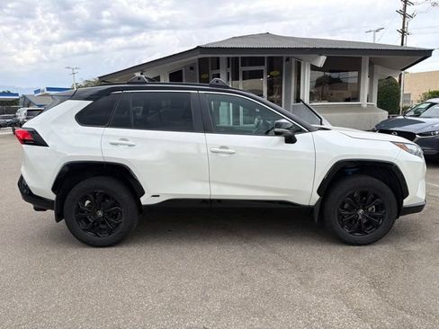 Used 2022 Toyota RAV4 XSE AWD/4WD image 8