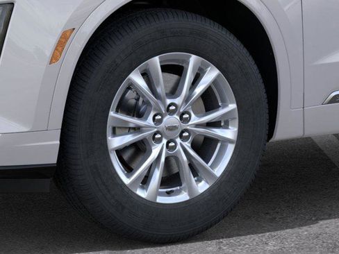 New 2025 Cadillac XT6 Luxury image 10