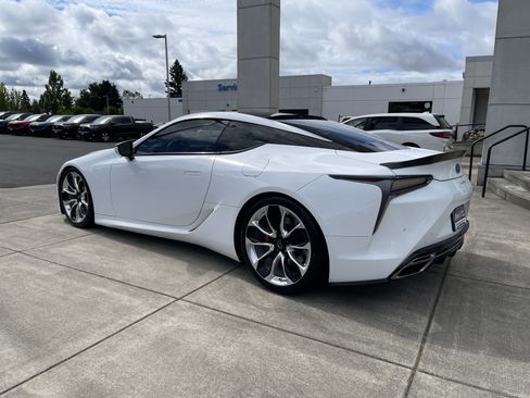 Used 2018 Lexus LC 500 Coupe w/ Sport Package RWD image 3