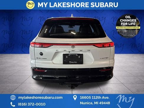 Used 2025 Toyota Crown Signia w/ Advanced Technology Package AWD/4WD image 6