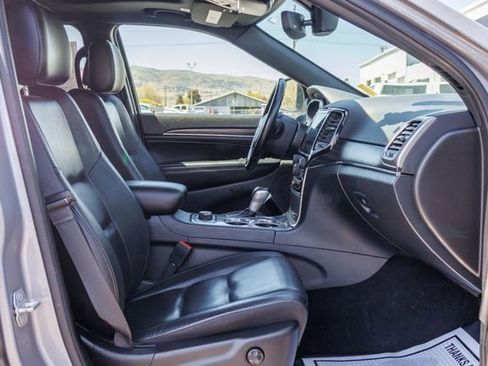 Used 2021 Jeep Grand Cherokee Limited AWD/4WD image 7