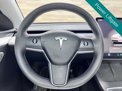 Used 2025 Tesla Model Y Long Range RWD image 4