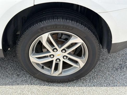 Used 2016 Chevrolet Equinox LTZ w/ Enhanced Convenience Package FWD image 19