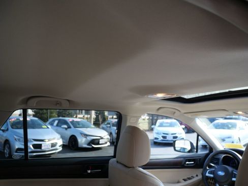 Used 2017 Subaru Outback 2.5i Limited image 26