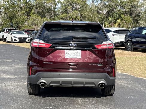 Used 2019 Ford Edge Titanium image 10