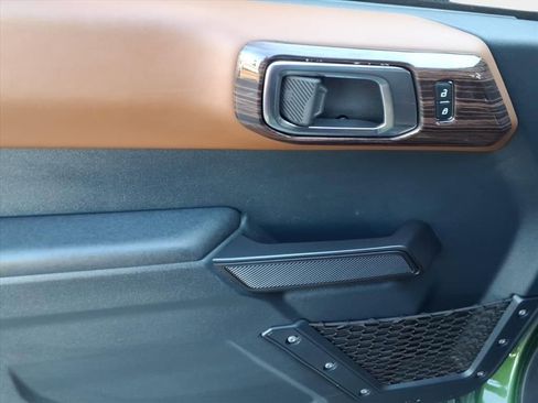Used 2024 Ford Bronco Outer Banks image 13