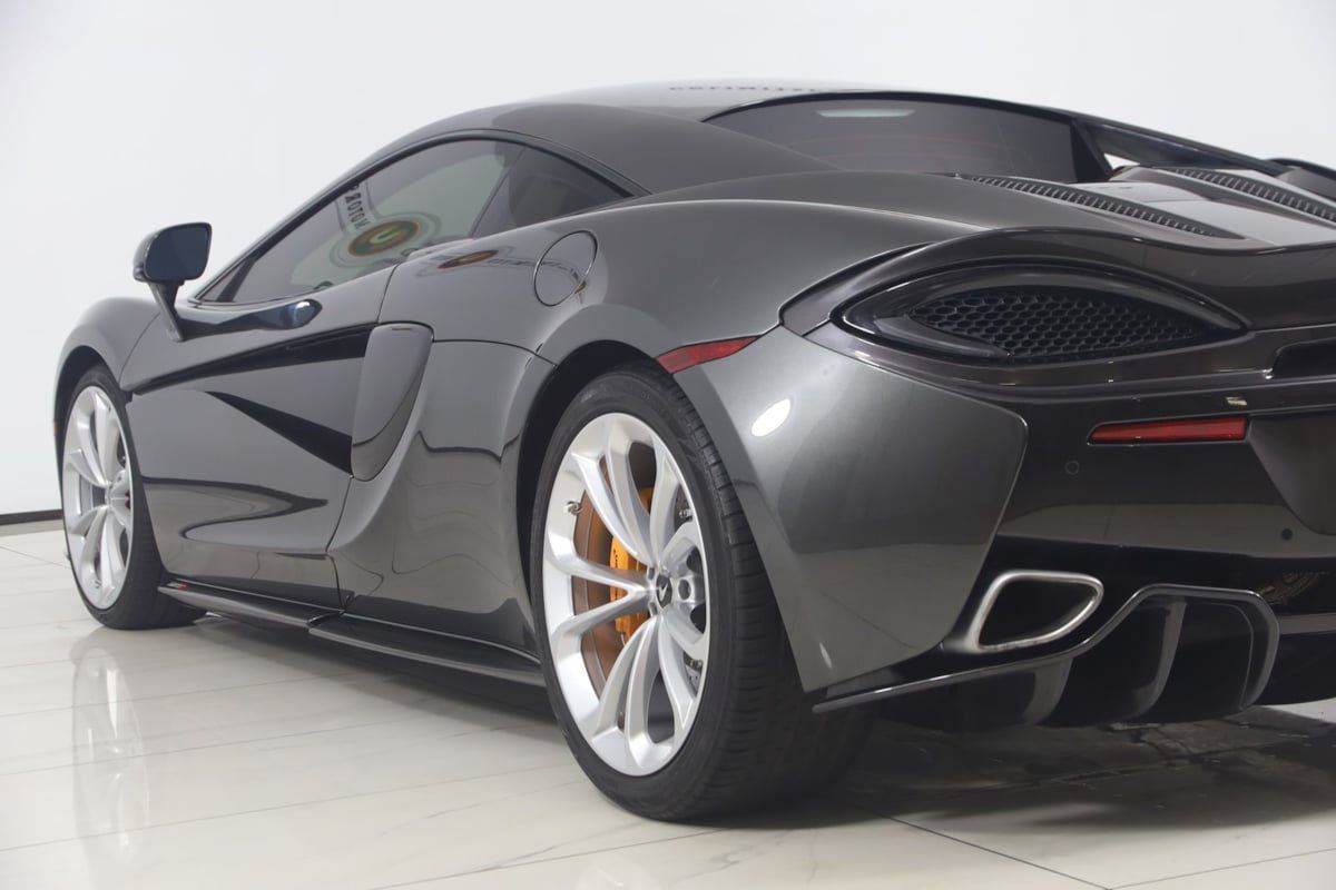 Used 2020 McLaren 570S Coupe RWD image 35