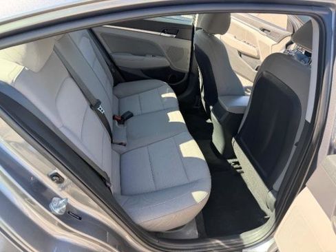 Used 2020 Hyundai Elantra SEL image 33