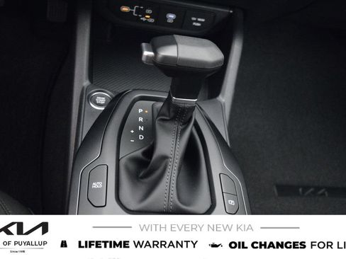 New 2026 Kia K4 FWD image 24