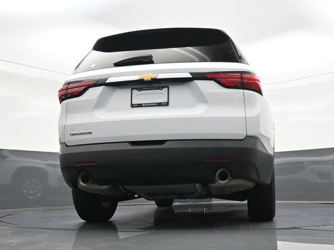 Used 2023 Chevrolet Traverse LS FWD image 26