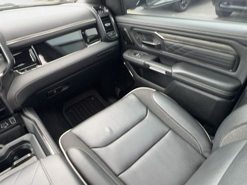 Used 2025 RAM 1500 Limited AWD/4WD image 17