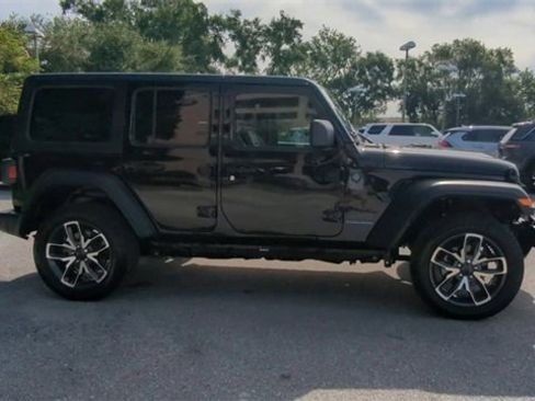 Used 2025 Jeep Wrangler Sport S w/ Convenience Group image 32