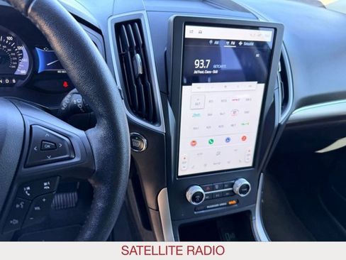 Used 2022 Ford Edge SEL w/ Convenience Package image 15