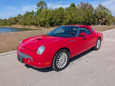 Used 2005 Ford Thunderbird Deluxe image 2