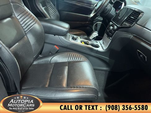 Used 2020 Jeep Grand Cherokee SRT AWD/4WD image 15