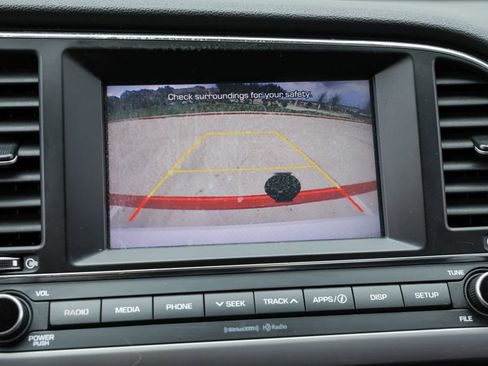 Used 2018 Hyundai Elantra SEL FWD image 9