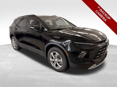 Used 2023 Chevrolet Blazer LT w/ Midnight/Sport Edition image 11