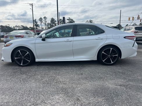 Used 2018 Toyota Camry XSE image 6