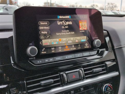 New 2025 Nissan Pathfinder SV image 12