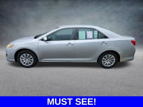 Used 2012 Toyota Camry LE FWD image 8
