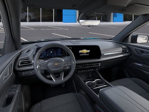 New 2026 Chevrolet Traverse LT w/ Driver Confidence Package FWD image 15