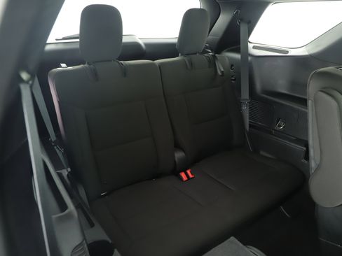 Certified 2020 Ford Explorer XLT image 11