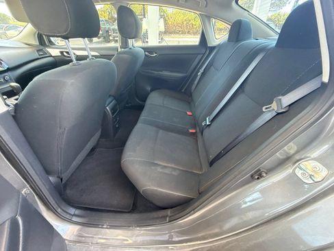 Used 2019 Nissan Sentra S FWD image 4