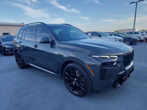 Used 2026 BMW X7 xDrive40i w/ Executive Package AWD/4WD image 8