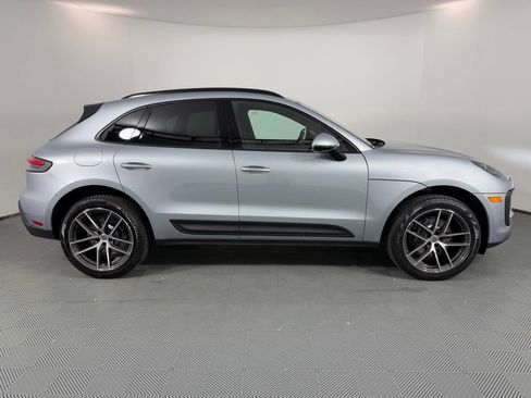 Certified 2026 Porsche Macan AWD/4WD image 8