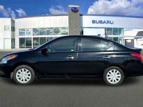 Used 2017 Nissan Versa SV FWD image 9