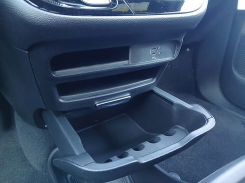 New 2027 Chrysler Pacifica Select AWD/4WD image 28
