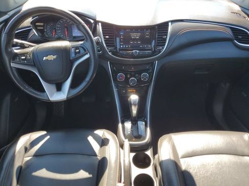 Used 2018 Chevrolet Trax Premier FWD image 29