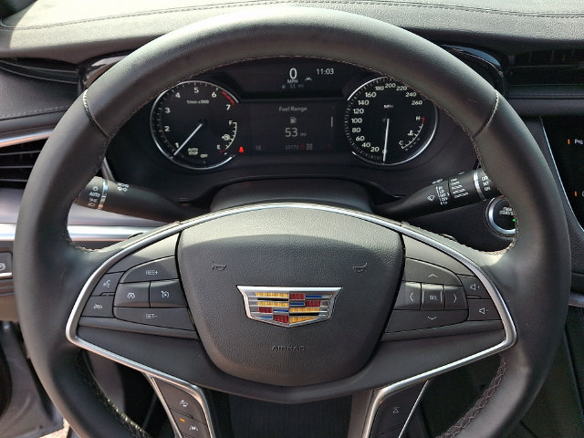 Certified 2025 Cadillac XT5 Luxury w/ LPO, Floor Liner Package AWD/4WD image 17