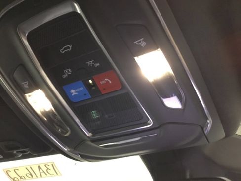 Used 2024 Jeep Grand Cherokee Limited AWD/4WD image 42
