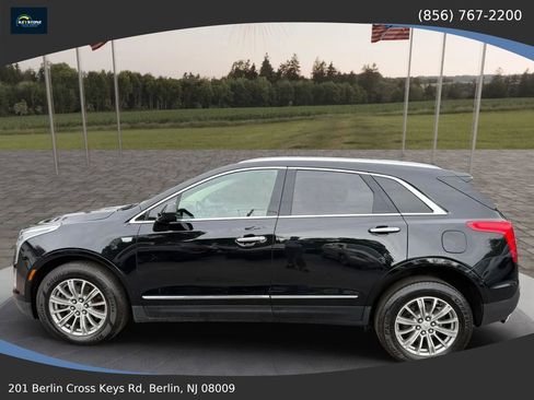 Used 2019 Cadillac XT5 Luxury FWD image 2