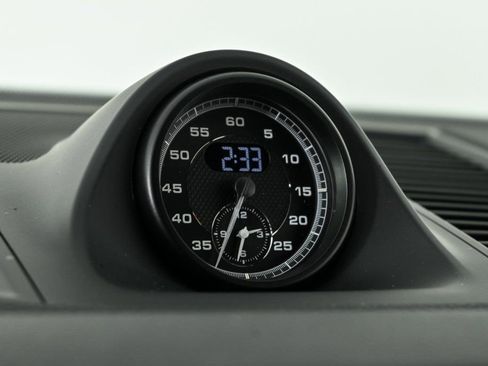 New 2026 Porsche Macan image 13