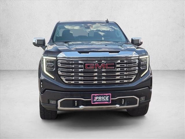 Used 2022 GMC Sierra 1500 Denali AWD/4WD image 2