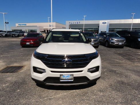 Certified 2023 Ford Explorer XLT w/ Equipment Group 202A image 5