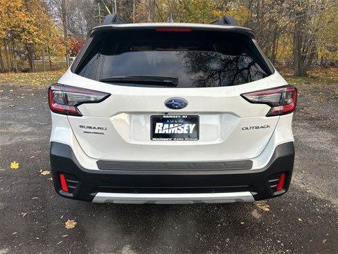 Certified 2022 Subaru Outback Limited image 7