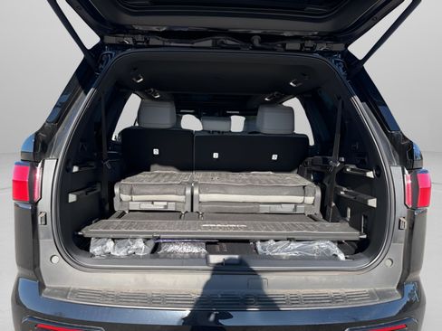 Certified 2025 Toyota Sequoia Limited image 40