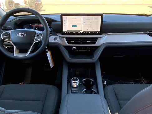 New 2026 Ford Explorer Active image 5