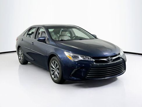 Used 2015 Toyota Camry XLE FWD image 3