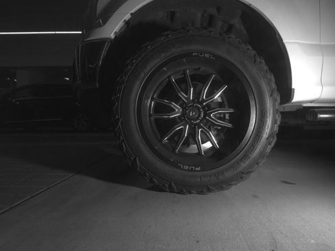 Used 2019 Ford F150 XLT image 12