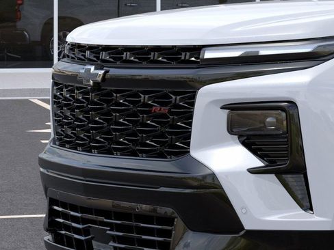 New 2026 Chevrolet Traverse RS w/ LPO, Floor Liner Package AWD/4WD image 14