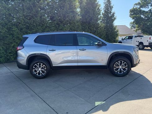 New 2026 GMC Acadia AT4 w/ Luxury Package AWD/4WD image 34